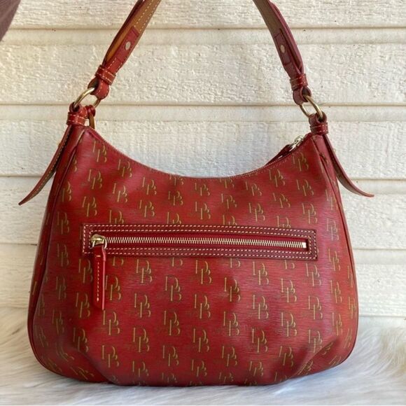 DOONEY & BOURKE Limited Edition 1975 Hobo Red Shoulder Bag Signature - Picture 2 of 11